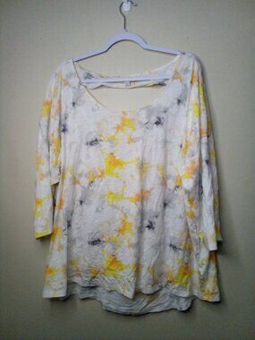 Live Well Shirt Women 26 28 Half Sleeve Back Cut-out Pattern White Yellow Gray